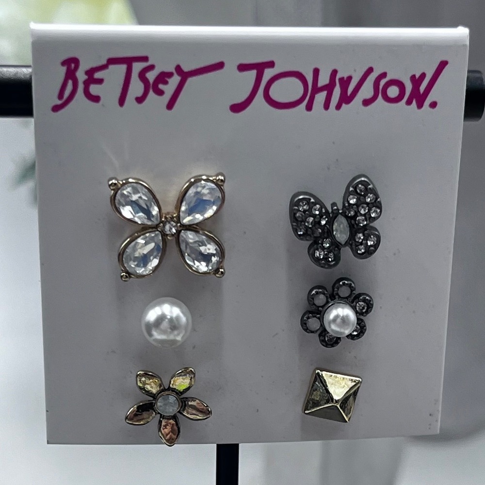 Betsey Johnson Mixed Mismatched Butterfly Pearl Bow Pyramid Stud Earrings New